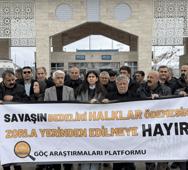 DEM Partili Dindar'dan İran sınırında açıklama: Biz kimsenin askeri, jandarması değiliz