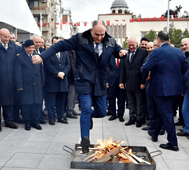Manisa’daki protokol Nevruz Ateşi sınavından böyle geçti