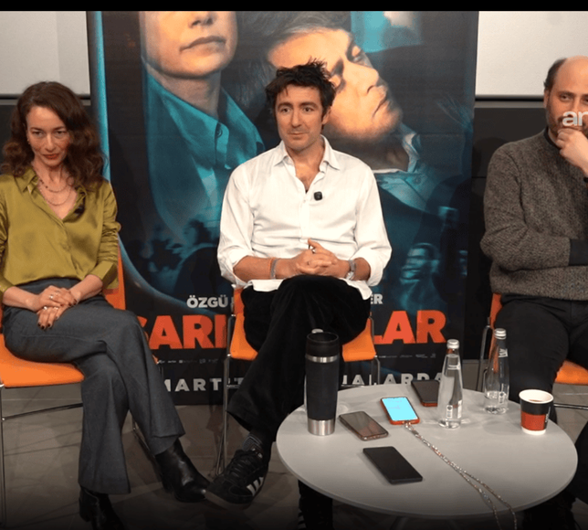 Altın ayı kazanan ‘Sarı Zarflar’ Türkiye’de vizyona girdi