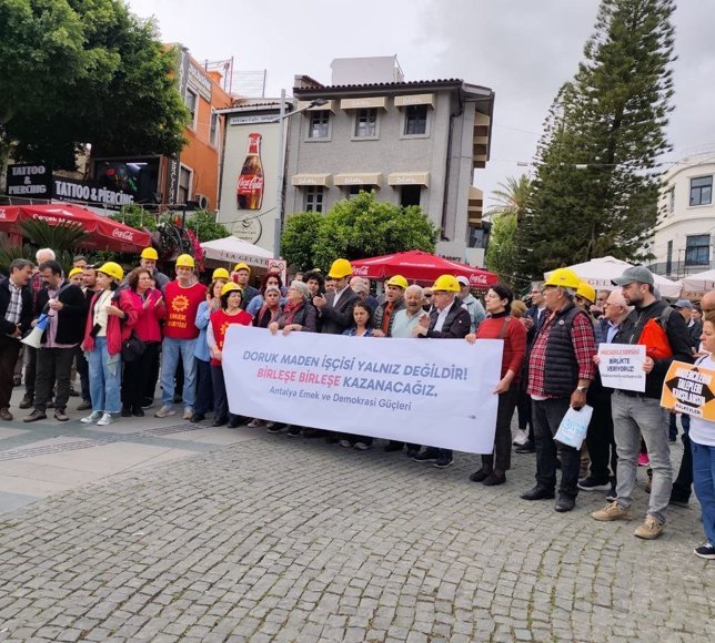Antalya Emek ve Demokrasi Güçleri’nden Doruk Madencilik işçileri içinbasın açıklaması: Madenciler yalnız değildir