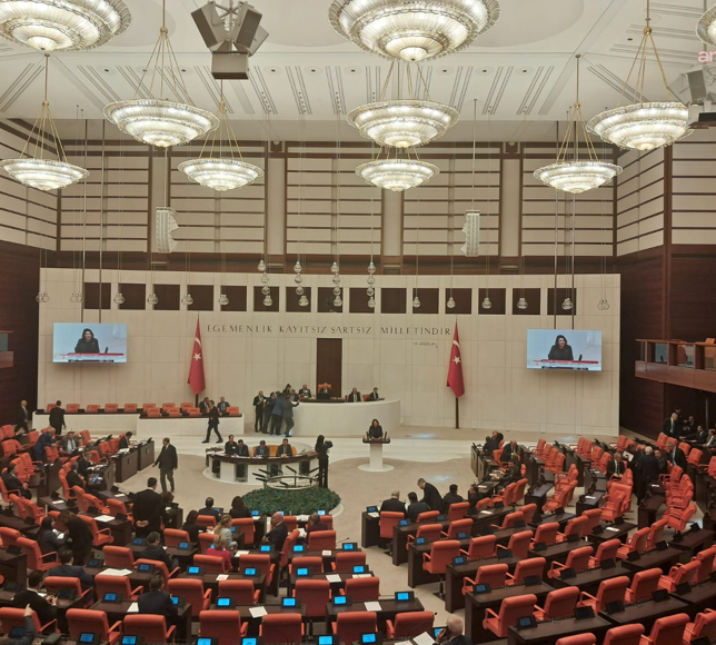 Gökhan Günaydın: Çocukları bahane ederek tüm internet erişim engellemeleri getiriyosunuz