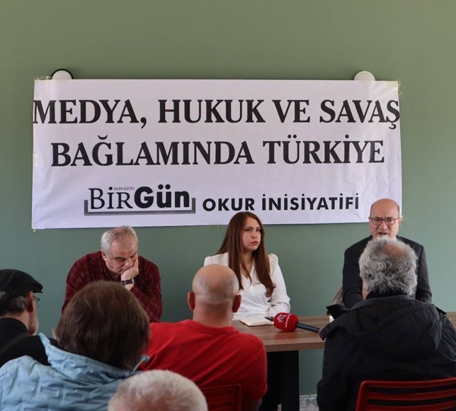 Hatay’da medya, hukuk ve savaş gündemi masaya yatırıldı