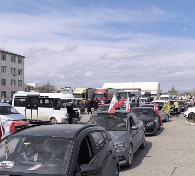 Iğdır’dan İran’a destek konvoyu yola çıktı