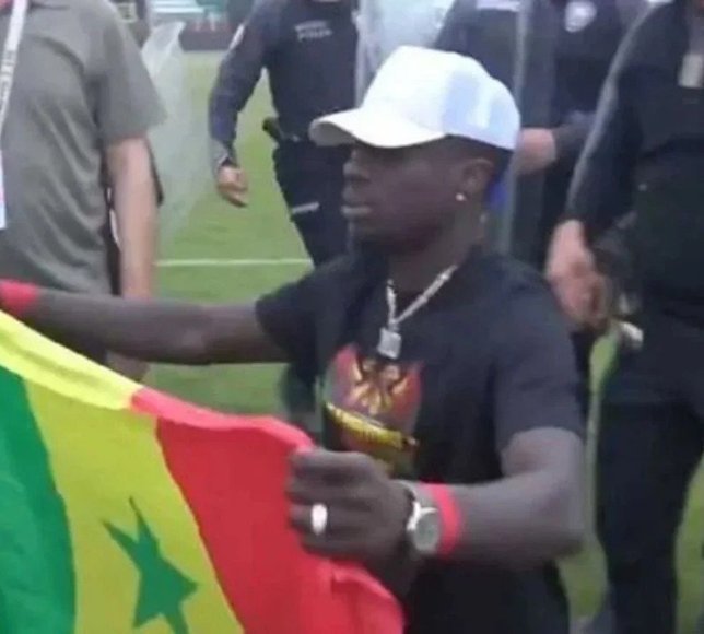 Amedspor Başkanı Eren: Diagne'nin balkonuna astığı bayrak nedeniyle evine polis gitti