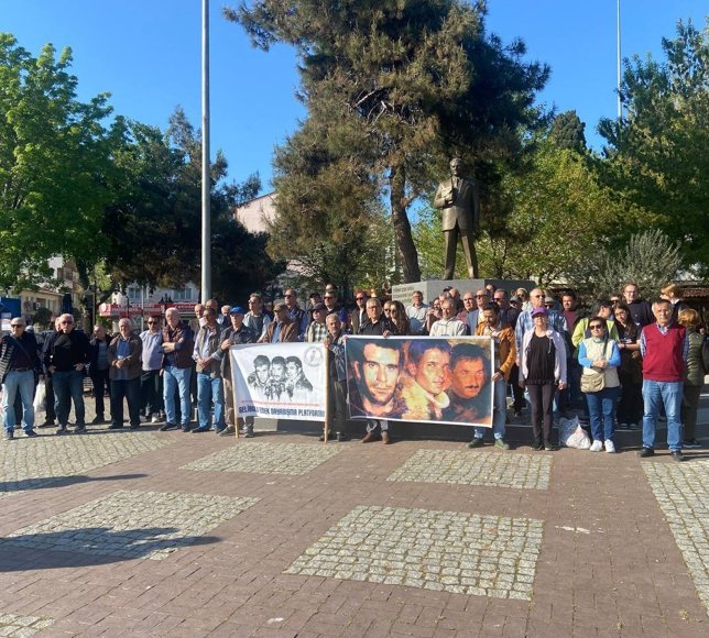 Gelibolu Emek Dayanışma Platformu, idamlarının 54. yılında üç fidanı andı
