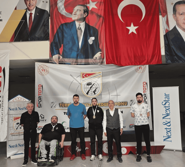 Manisalı para atıcı Samet Akça’dan şampiyonluk ve 1 gümüş madalya gururu