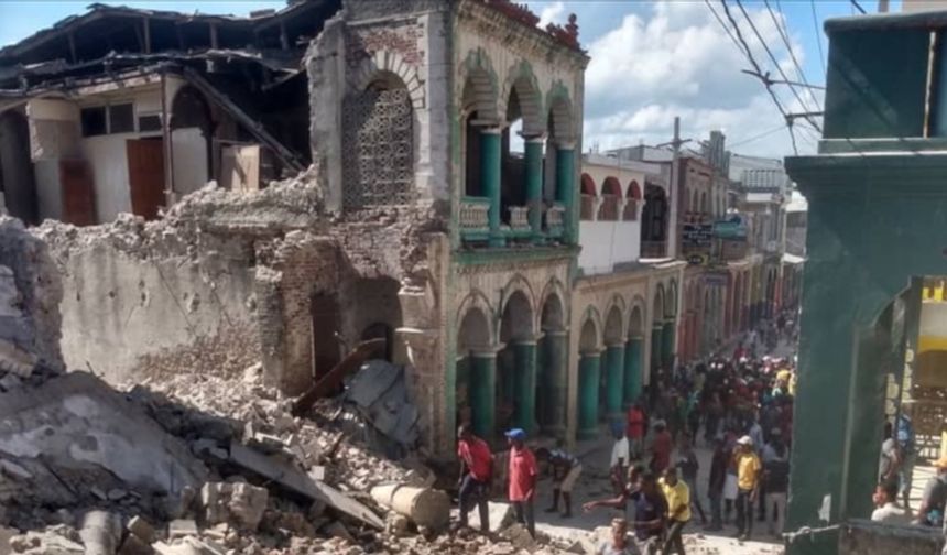 Haiti'deki depremde can kaybı 2 bin 207'ye yükseldi