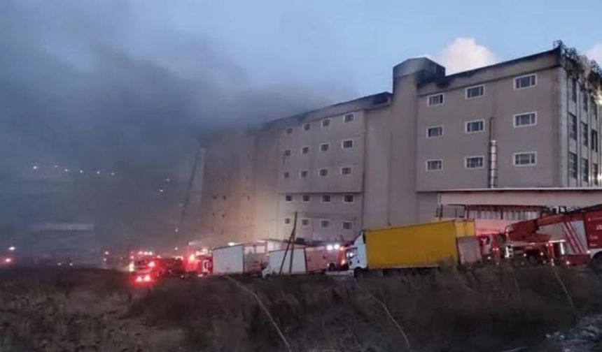 Hadımköy’de tekstil fabrikasında yangın