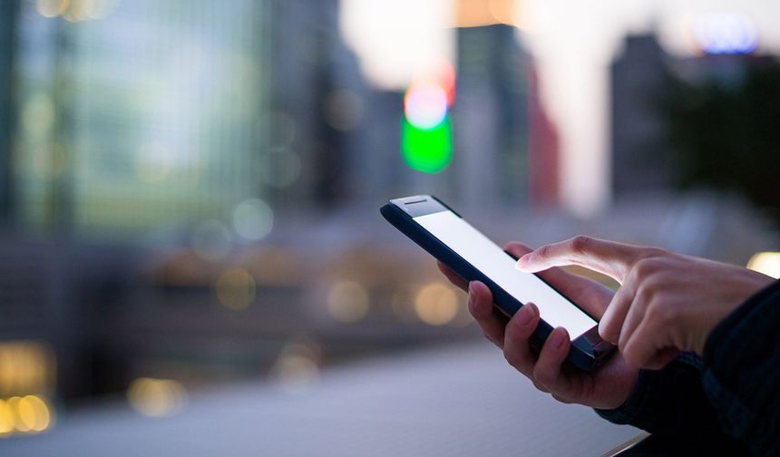 Avustralya, Facebook, Instagram ve X'in ardından Twitch platformuna da yaş kısıtlaması getirdi