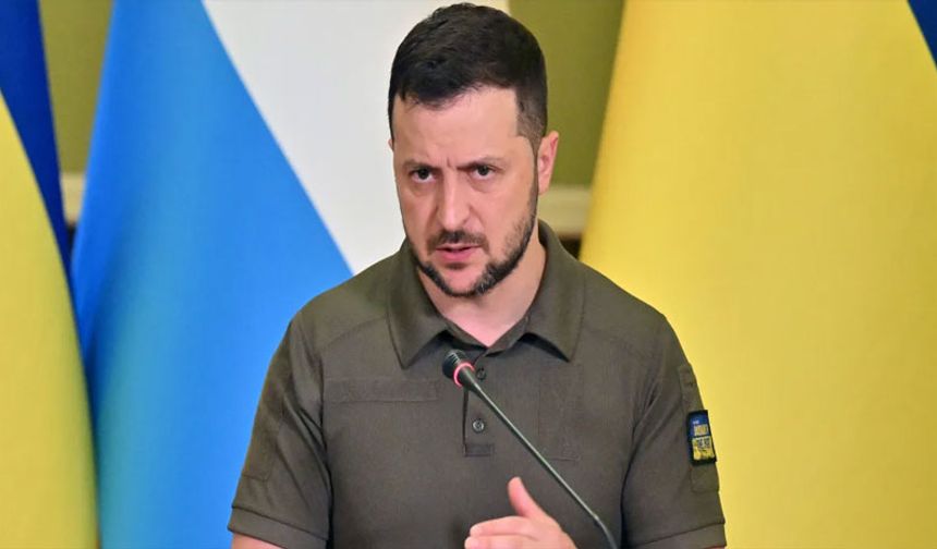 Ukrayna lideri Zelenskiy 28 kişiyi 'vatana ihanet' suçundan görevden aldı