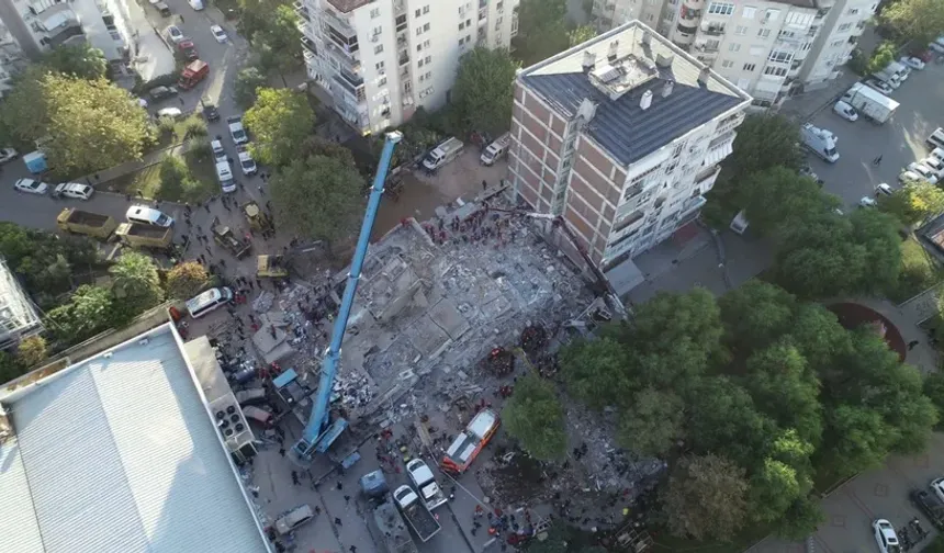 İzmir depreminde 15 kişinin öldüğü apartmanda gerekçeli karar: Yeterli malzeme kullanılmamış