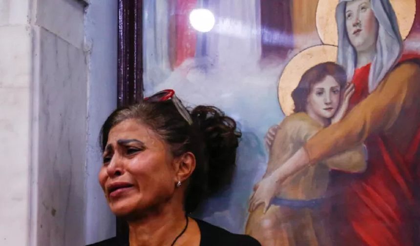 Mısır’da kilisede çıkan ve 41 kişi hayatını kaybettiği yangının nedeninin elektrik olduğu düşünülüyor