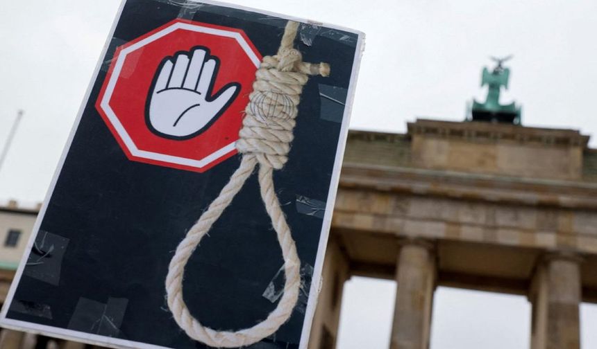 İran’da idam cezaları: Yargı süreci nasıl işliyor?