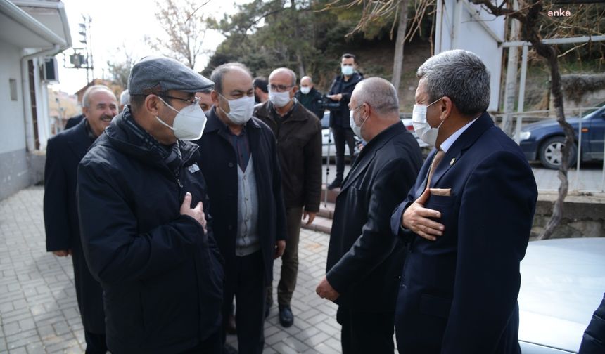Kırşehir Belediye Başkanı Ekicioğlu’ndan depremzedelere ziyaret