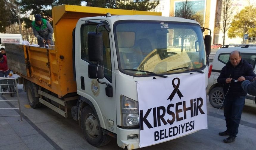 Kırşehir Belediyesi, Deprem Bölgesine Yardımlara Devam Ediyor