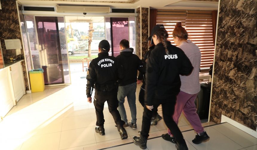 Mersin'de fuhuş operasyonunda 11 zanlı tutuklandı