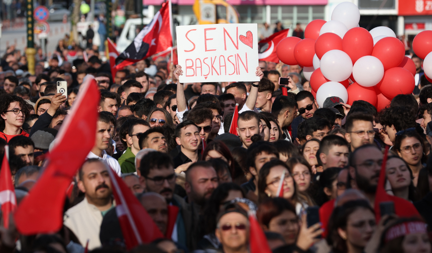 Eskişehir’de Kemal Kılıçdaroğlu’na coşkulu karşılama