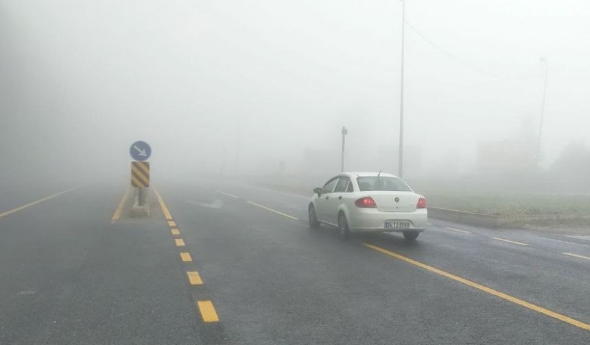 Bolu Dağı'nda sağanak ve sis görüş mesafesini düşürdü