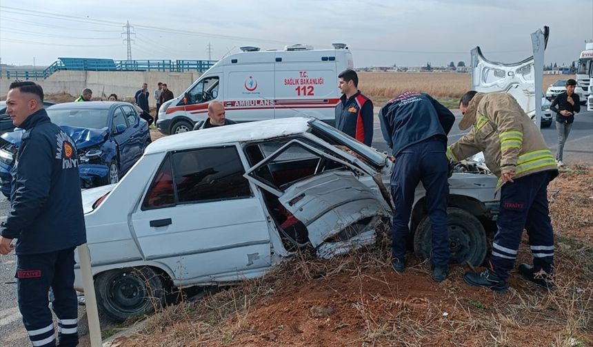 Mardin'de iki otomobil çarpıştı: 4 yaralı