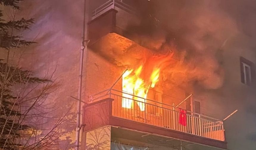 Eskişehir'de bir apartmanda çıkan yangın söndürüldü