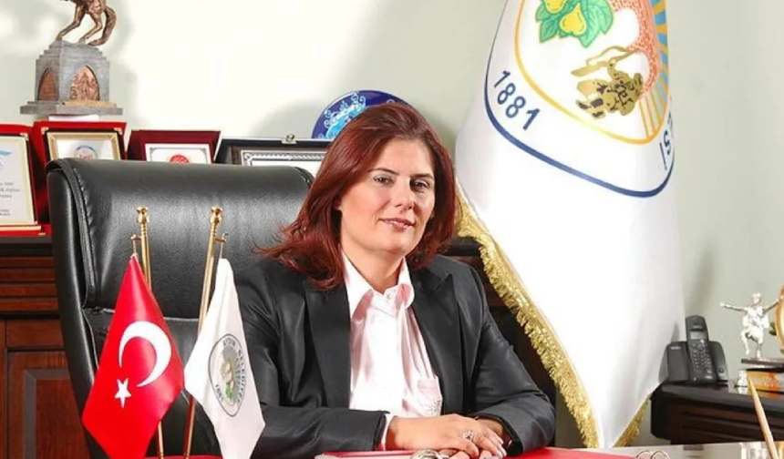 ‘Özlem Çerçioğlu AKP’ye geçiyor’ iddiası