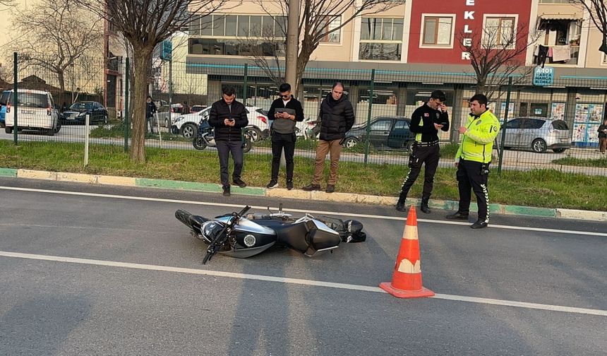 Bursa'da kaza yapan motosiklet sürücüsü ağır yaralandı