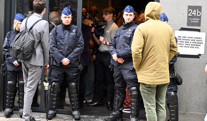Brüksel'de "aşırı sağ" konferansına polis engeli