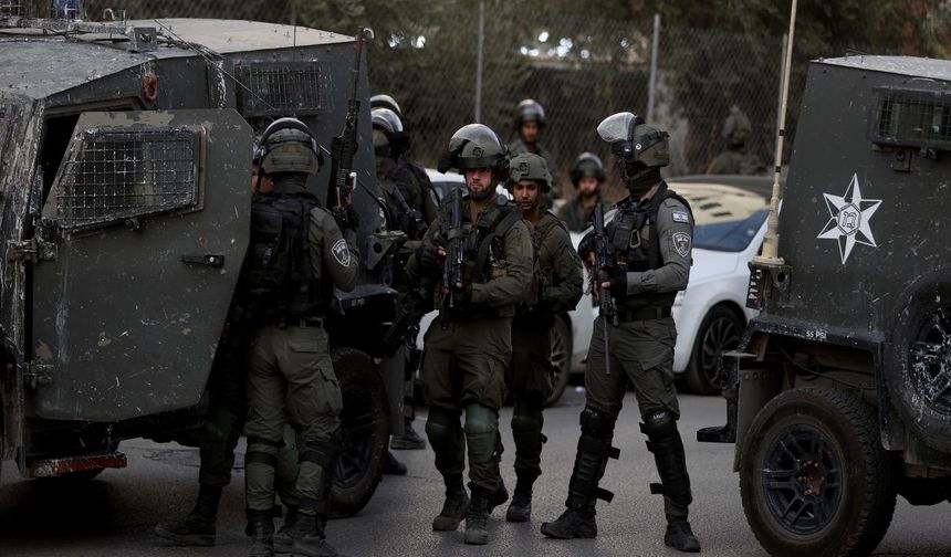 İsrail ordusu, işgal altındaki Batı Şeria'da birçok kente baskın düzenledi