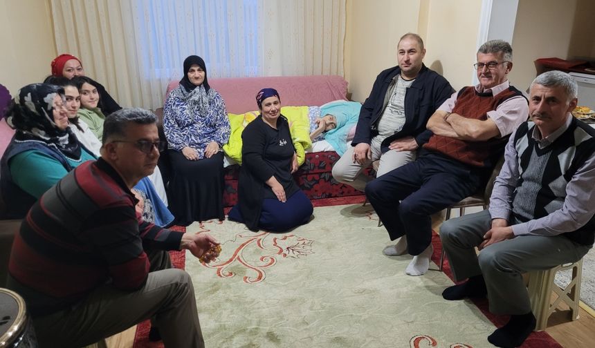 Samsun'da 97 yaşındaki Esma Şahin'e bayram ziyareti
