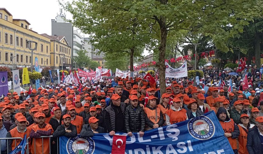 Trabzon’da 1 Mayıs yoğun bir katılımla sorunsuz tamamlandı