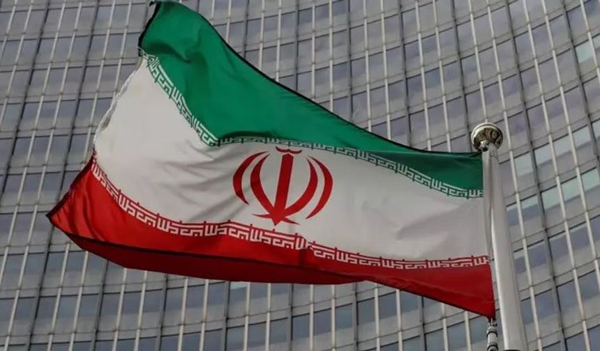 İran, İngiltere'nin Büyükelçisini bakanlığa çağırdı