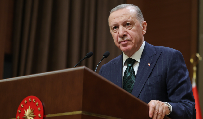 Erdoğan'dan emekli zammına gelen tepkilere karşılık: Bunların sırtında küfe yok