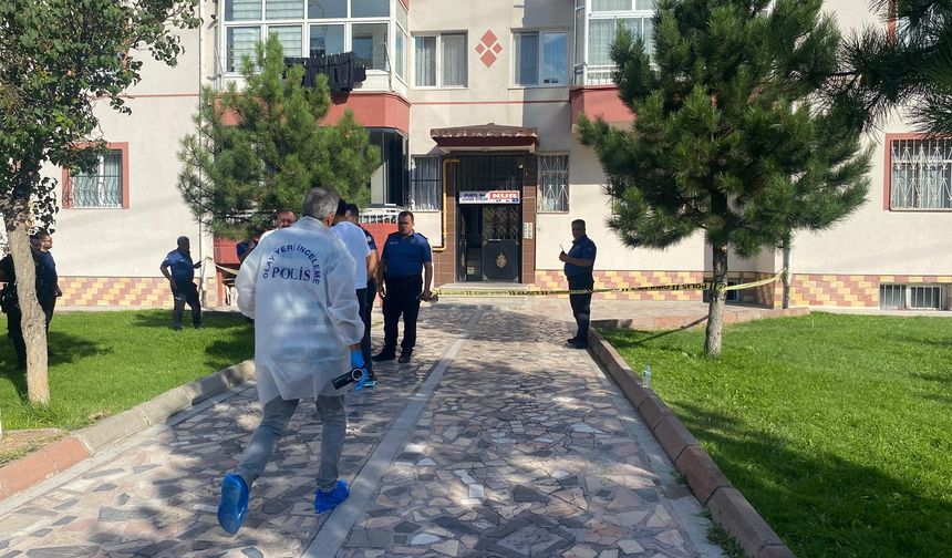 Kayseri'de komşu kavgası: Baba ile oğlu yaralandı