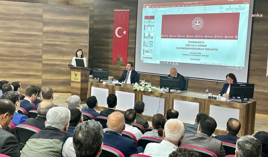 Diyarbakır’da yıllar sonra bir ilk: Vali ve DEM Partili belediye eşbaşkanı bir arada