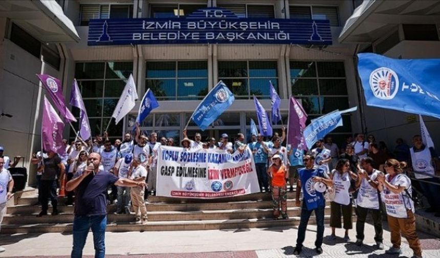 İzmir'de anlaşma olmayınca belediye memurları iş bıraktı