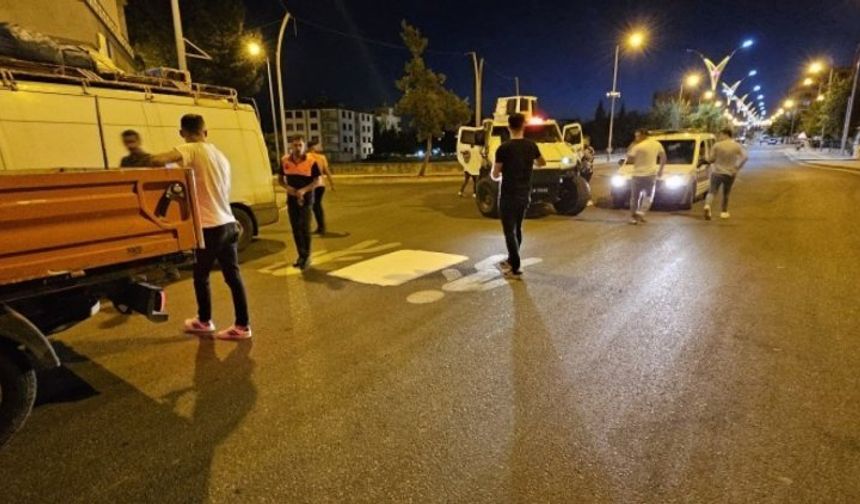 Mardin Dargeçit’te Kürtçe trafik uyarıları polis eşliğinde silindi