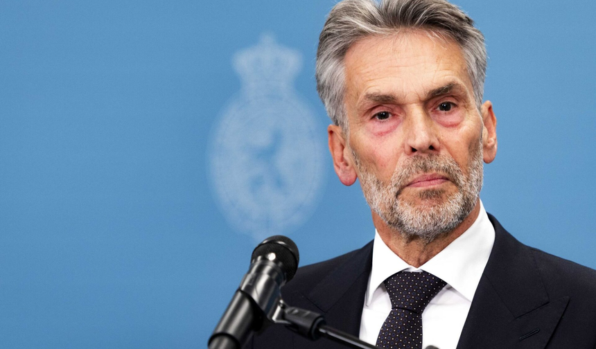 Hollanda Başbakanı Dick Schoof istifa etti
