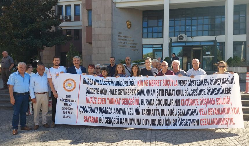 Eğitim emekçilerinden Bursa İl Milli Eğitim Müdürlüğü önünde protesto: Laiklik kırmızı çizgimizdir!