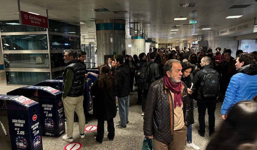 Yenikapı metro istasyonunda çıkan yangın söndürüldü