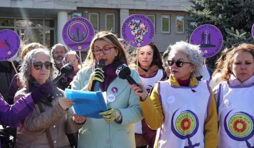 Kadın cinayetlerini protesto eden kadınlara para cezası verildi