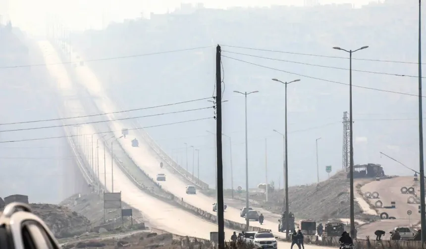 Suriye Ordusu, Deyrizor il merkezinin kontrolünü YPG’ye bıraktı