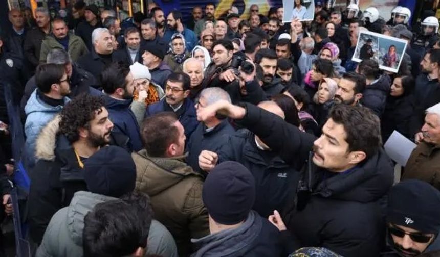 Van’da Nazım Daştan ve Cihan Bilgin için yapılan protestoya polis müdahalesi: 8 gazeteci gözaltında