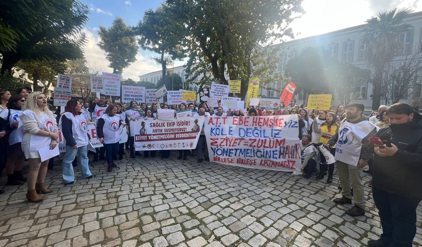 İzmir'de sağlık emekçilerinden yönetmelik tepkisi: Yoksulluk sınırı altında kalan bir ödemeyi hak etmiyoruz