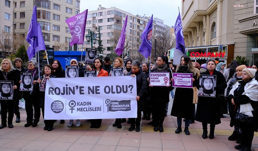 Eskişehir'de kadınlar Rojin’in şüpheli ölümünün aydınlatılmasını, dosyadaki kısıtlılık kararının kaldırılmasını istedi