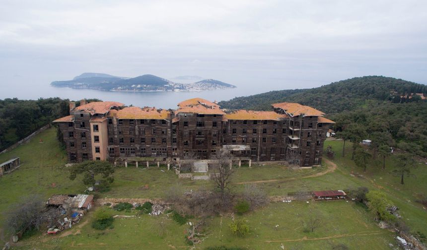 Fener Rum Patrikhanesi, Rum Yetimhanesini otel yapmak istiyor