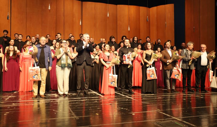 Usta Şair Nâzım Hikmet, ölümsüz eserleriyle anıldı