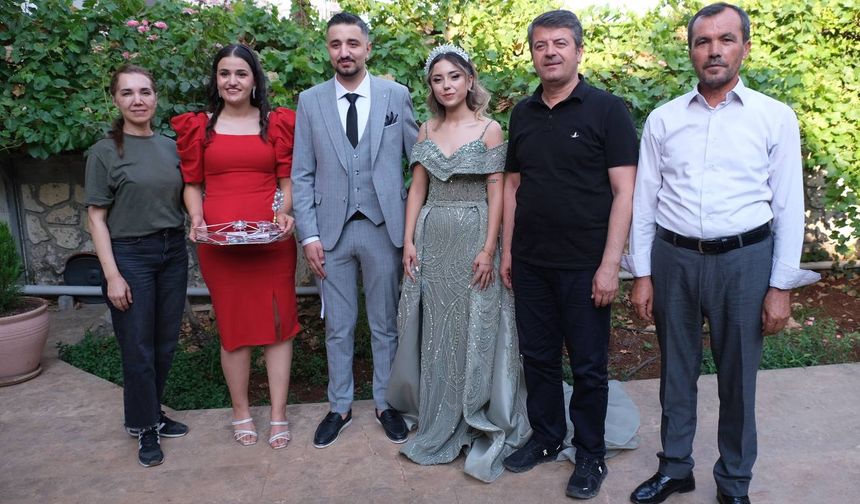 Başkan Tutdere ev hapsinde nişan yüzüğü taktı