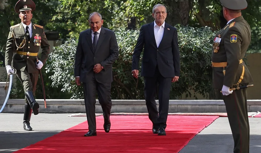 İran Cumhurbaşkanı'ndan Kafkasya mesajı: Bölge dışı güçler sorunları çözemez