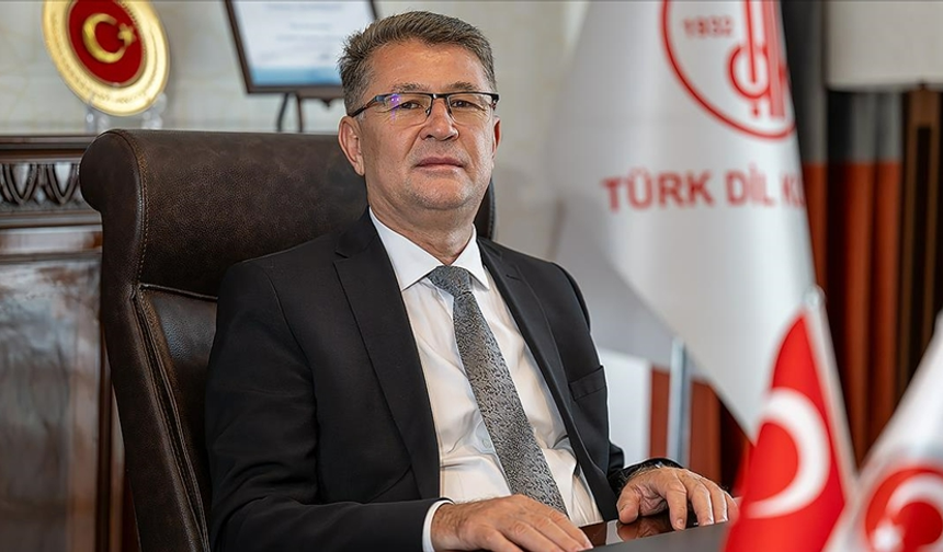 TDK Başkanı açıkladı: Yapay zeka destekli yeni Türkçe Sözlük geliyor