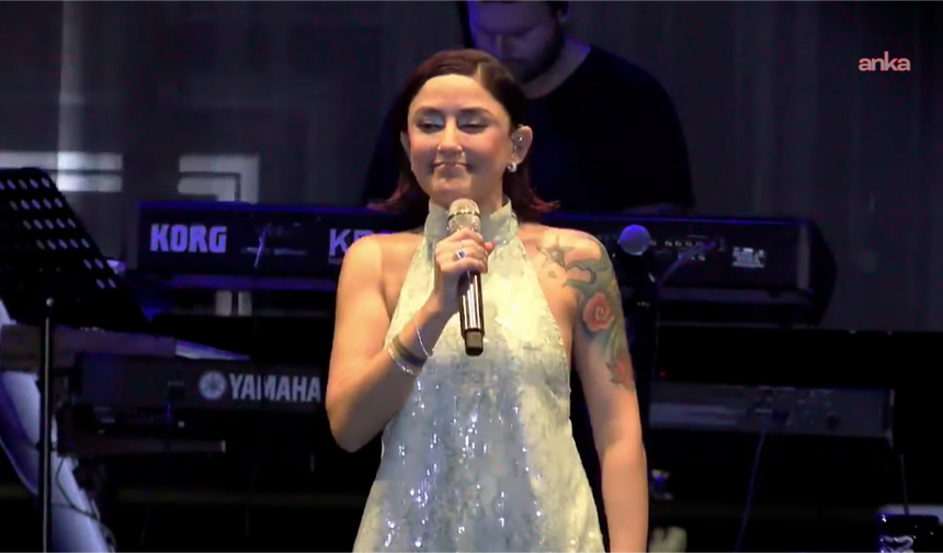 Melek Mosso: Çağdaş bir Türk kadını olarak canımın istediğini giyeceğim